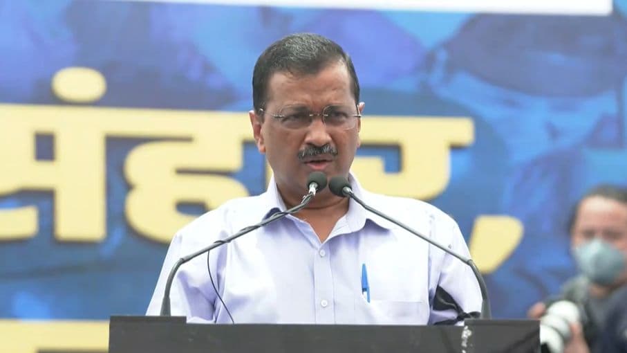 सवालों के घेरे में उलझ गई है आम आदमी पार्टी